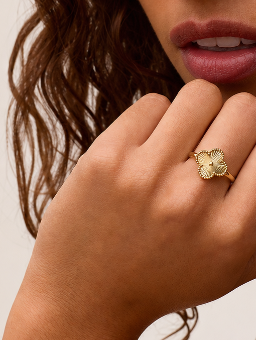 Anillo Clover grande